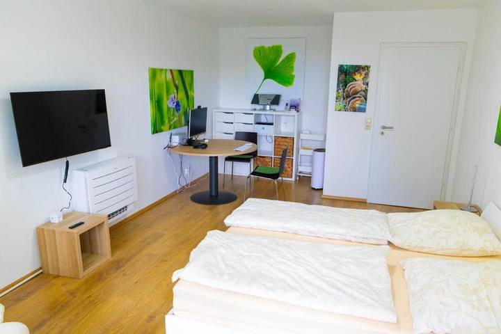 Ferienwohnung für 2 Personen, mit Balkon und Terrasse sowie Garten und Ausblick in Pilsensee - 3