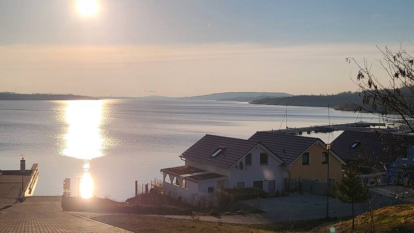 Ferienhaus für 6 Personen, mit Whirlpool und Sauna sowie Garten und Terrasse in Mücheln (Geiseltal) - 4