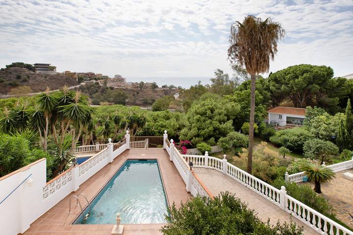 Location de vacances pour 6 personnes, avec sauna ainsi que jardin et jacuzzi à Benalmádena - 2