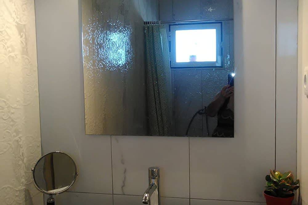 Alquiler de habitaciones / Piso Compartido in Redondo, Distrito de Évora