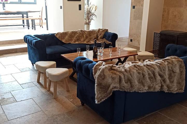 Location de vacances pour 11 personnes, animaux acceptés à Esson