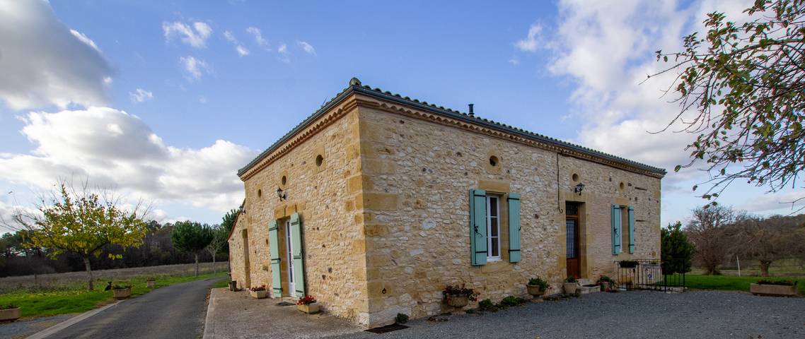 Cottage for 4 people, with garden, with pets in Aquitaine