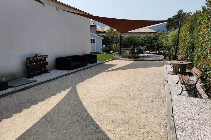 Location de vacances pour 8 personnes, avec jardin à Solliès-Ville - 4