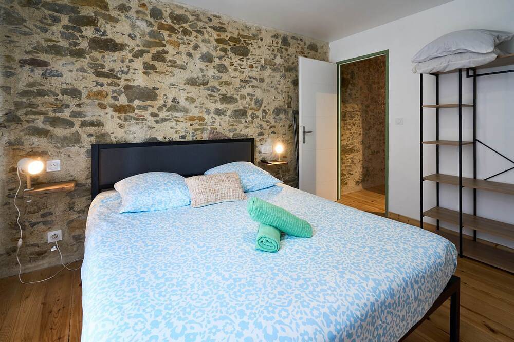 Appartement entier, Charme unique · Clim · 6 pers au cœur de Carca in Carcassonne, Région de Carcassonne