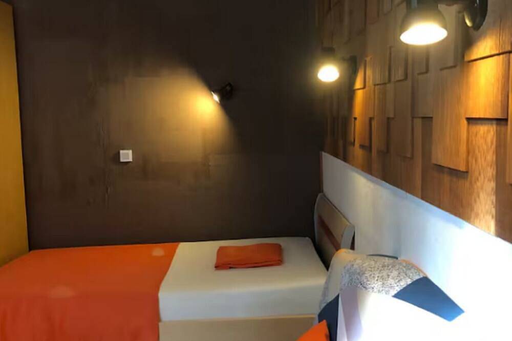 Ferienwohnung im Schloss - Villa mit Terrasse in Altena, Märkischer Kreis