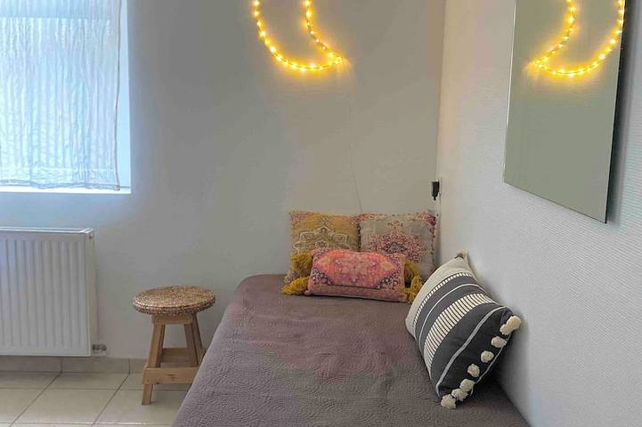 Gîte pour 5 personnes, avec terrasse ainsi que jacuzzi et jardin à Saint-Georges-sur-Cher - 4