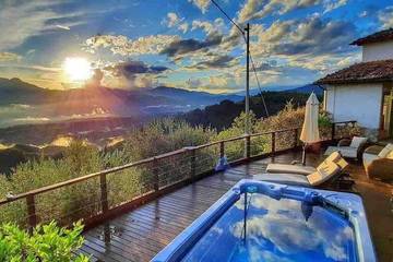 Villa pour 2 personnes, avec piscine ainsi que jardin et jacuzzi en Toscane