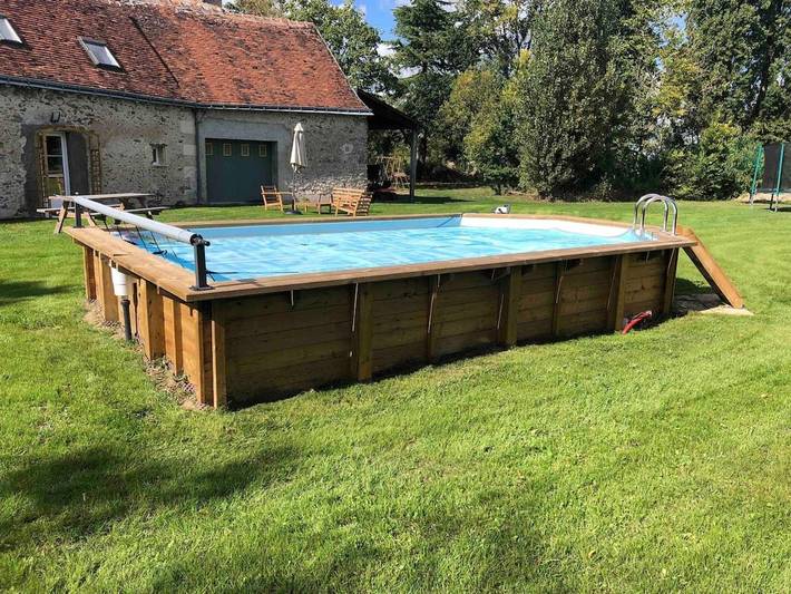 Location de vacances pour 6 personnes, avec piscine et terrasse ainsi que jardin et vue à Savonnières