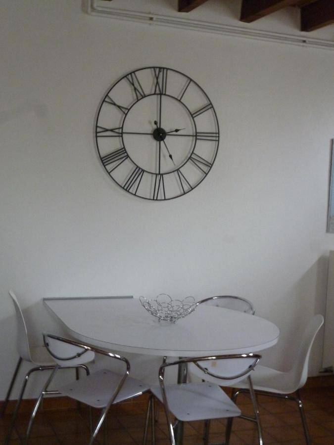 Location de vacances pour 4 personnes, avec piscine ainsi que vue et jardin à Le Pizou - 4