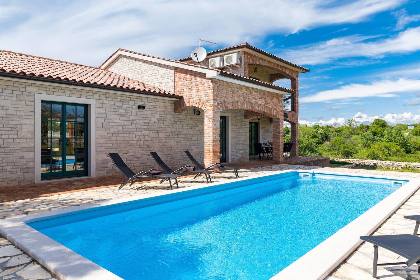 Villa Boris with Private Pool in Vodnjan, Grad Vodnjan