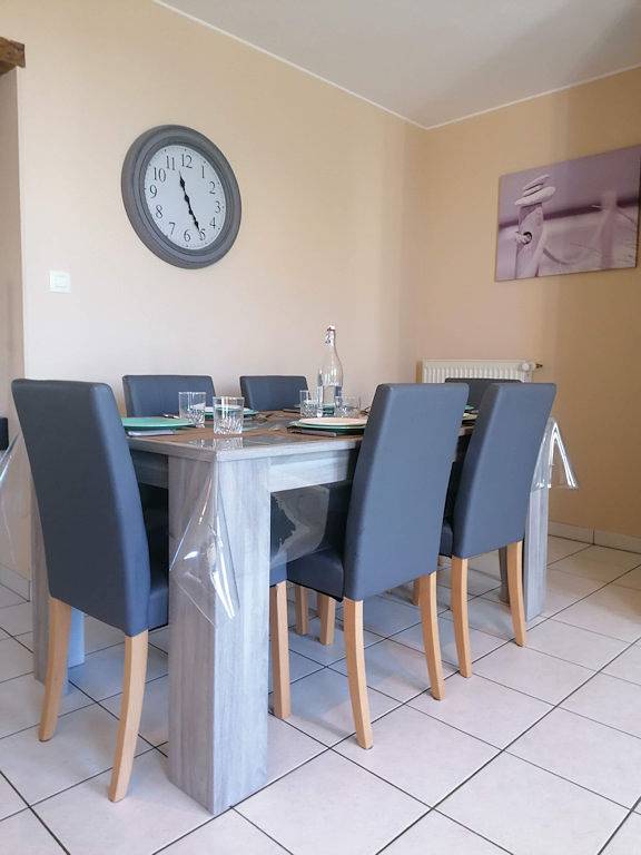 Gite avec parking, vue sur le jardin, 2km du centre ville de Pouzauges in Pouzauges, Fontenay-le-Comte