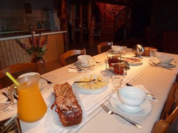 Location de vacances pour 4 personnes, avec jardin dans le Cantal - 4