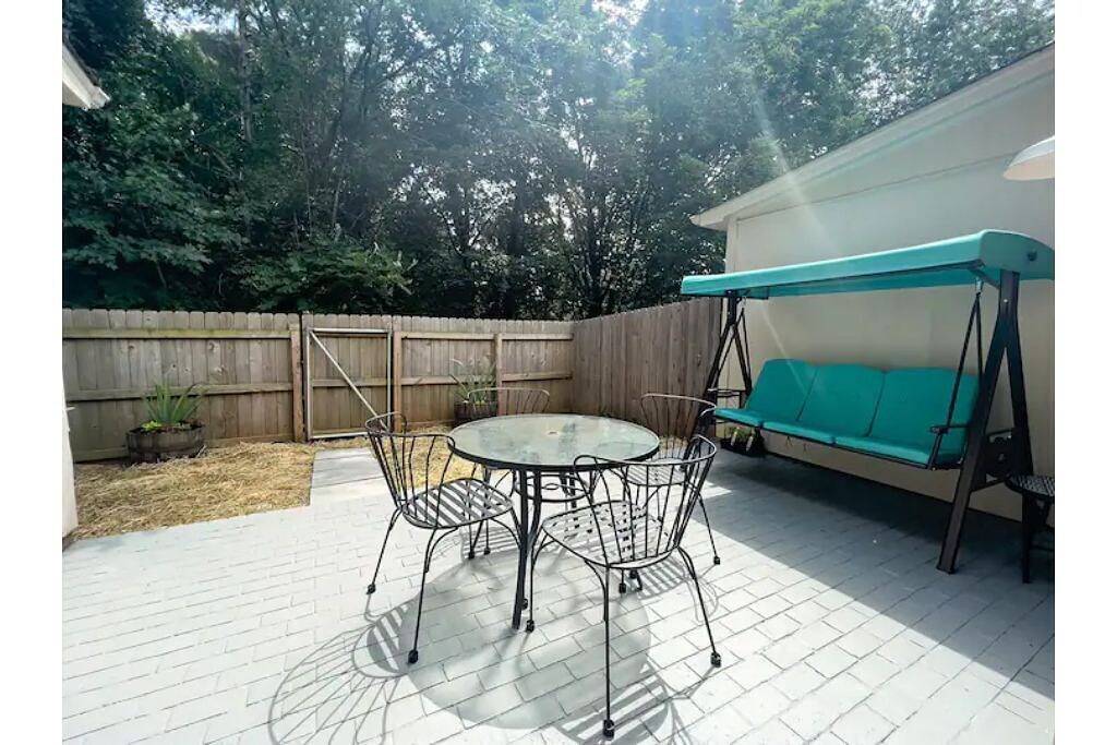 Beautiful 3 Bedroom Townhouse in Greensboro, Guilford County