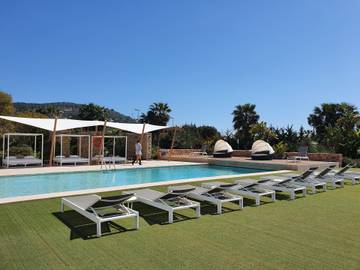 Villa in Santa Eulària des Riu, East Ibiza für 16 
