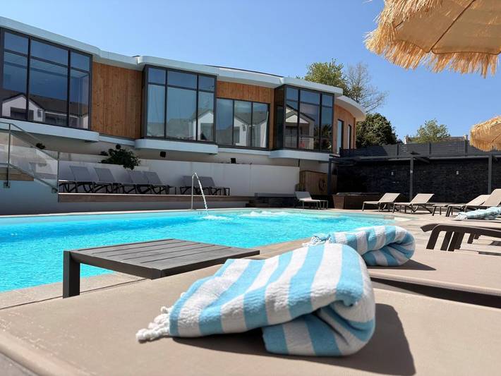 Hotel voor 2 personen, with zwembad and sauna as well as whirlpool and tuin, met huisdier in Camaret-sur-Mer