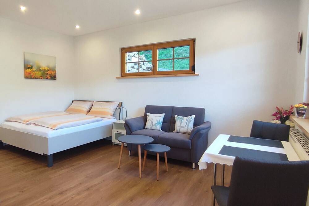 Ganze Wohnung, Ferienwohnung 'Wiesenpanorama' in Obermünstertal, Münstertal