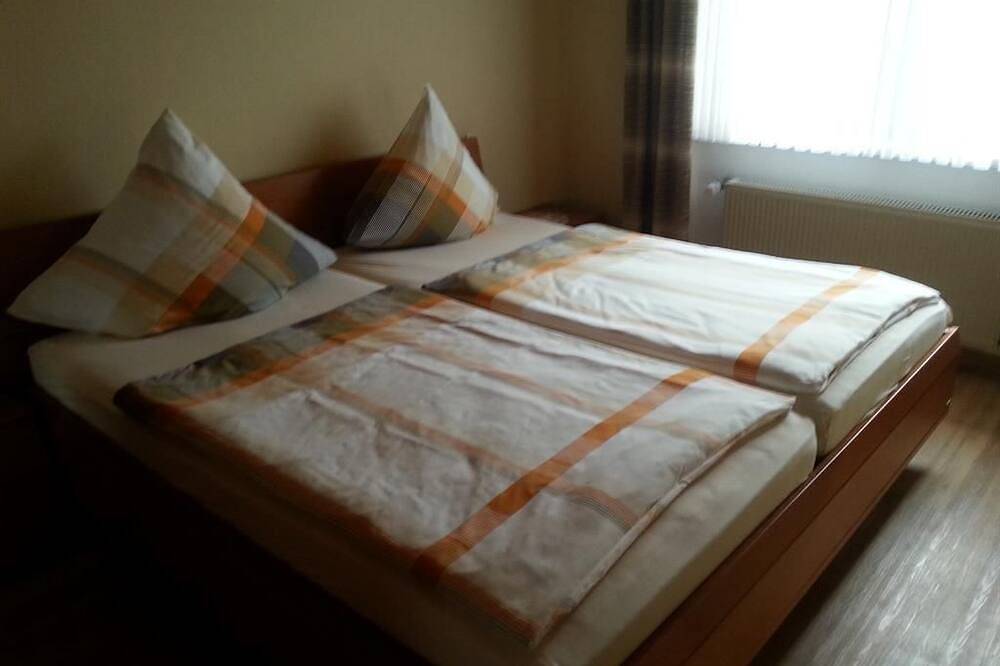 Ganze Wohnung, Ferienwohnung Zewe - 2-Bett-Ferienwohnung in Bitburg, Eifelkreis Bitburg-Prüm