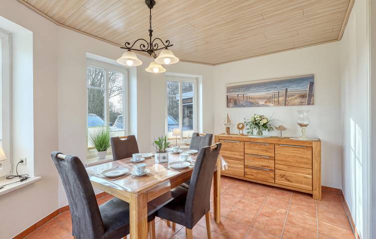 Ganze Ferienwohnung, Gemütliche Wohnung mit Parkplatz, Terrasse und Internet | 200m zum Restaurant in Neukirchen (Nordfriesland), Nordfriesland