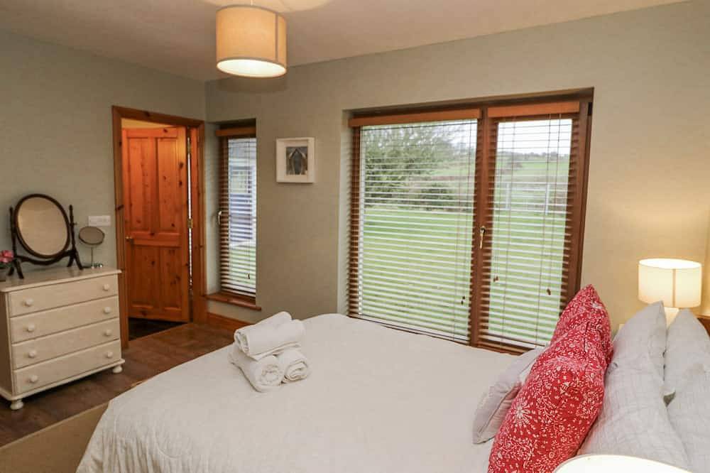 Lough Cluhir Cottage, pet friendly in Union Hall, County Cork in Skibbereen-West Cork, Condado de Cork