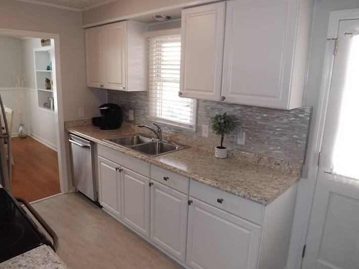 Vacation rental for 10 people, with yard and terrace in Cherry Grove Beach