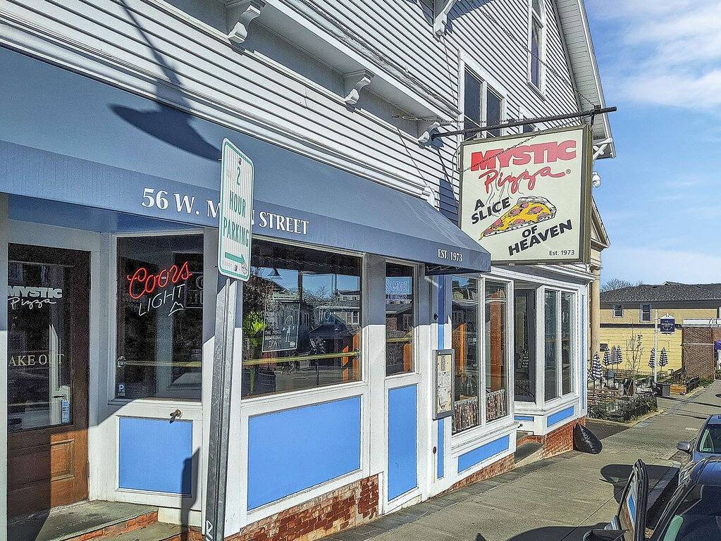 Fair Winds | Twin Charmer Walk to Downtown Mystic! in Mystic, Connecticut