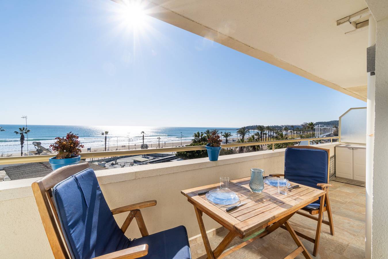 Entire apartment, La Pineda | 1 Línea Mar | Piscina | Terraza | Wifi in La Pineda, Platja de la Pineda