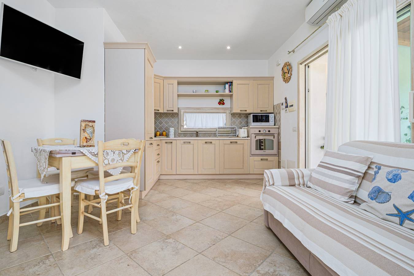 Holiday Home 'Villa Fortuna Con Vista Mare' with Sea View, Wi-Fi and Air Conditioning in Arzachena, Costa Smeralda