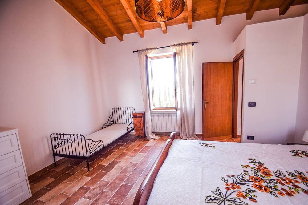 Haus mit privatem Pool in hügeliger, ruhiger Lage mit Panoramablick in Avigliano Umbro, Terni Provinz