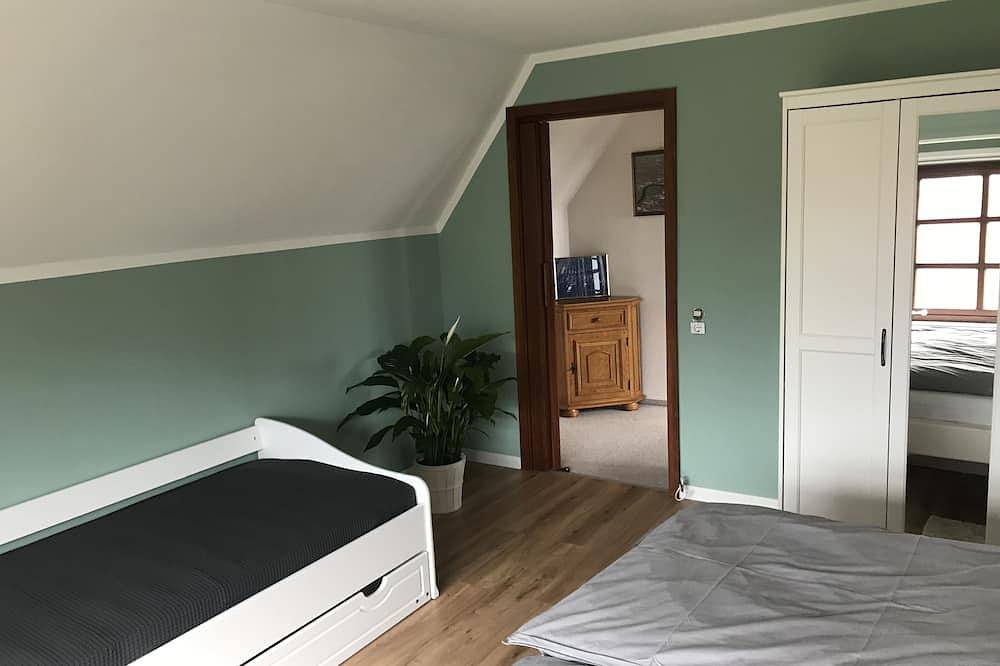 Ganze Wohnung, Urlaub auf dem \"Eulenhof\" direkt an der Este im Alten Land in Jork, Altes Land Stade