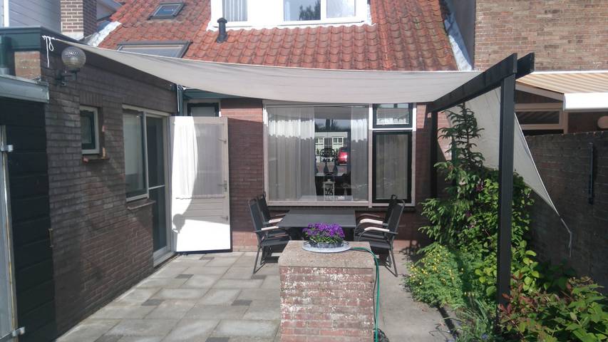 Ferienhaus für 6 Personen, mit Terrasse und Garten in Kortgene