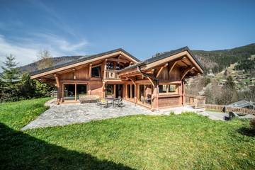 Chalet pour 10 personnes, avec sauna et jardin à Morzine