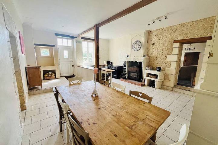 Gîte pour 10 personnes, avec jacuzzi et jardin à Montboyer - 3