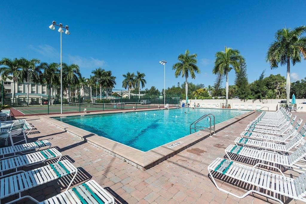 Ganze Wohnung, Einheit 354 - 2 Schlafzimmer 2 Badezimmer Bay Side Interior Condominium in Siesta Key Beach, Siesta Key