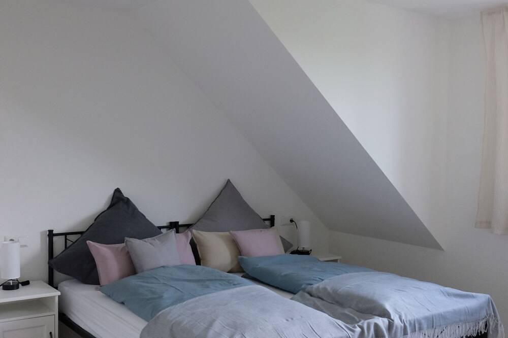 Ganze Wohnung, Wohnung mit 3 Schlafzimmern und Balkon in Ravensburg, Region Bodensee-Oberschwaben