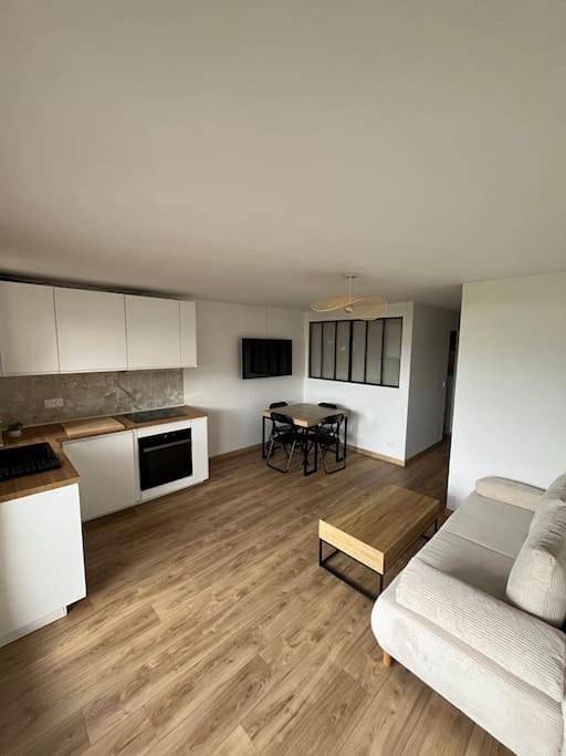 Gîte pour 4 personnes, avec terrasse ainsi que vue sur le lac et vue à Saint-Sauveur - 2