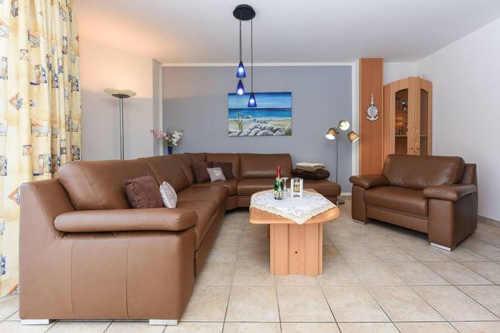 Ferienhaus für 6 Personen, mit Terrasse und Garten in Bensersiel - 4