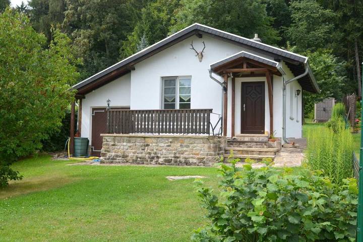 Ferienhaus für 3 Personen, mit Garten und Terrasse sowie Ausblick in Erfurt