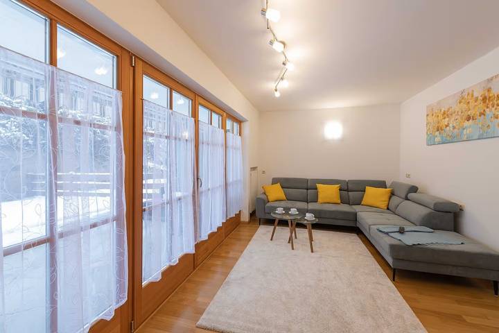 Ganze Wohnung, Ferienwohnung 'Santners Holiday' mit Bergblick, privater Terrasse und eigenem Garten in Völs am Schlern, Dolomiti Superski