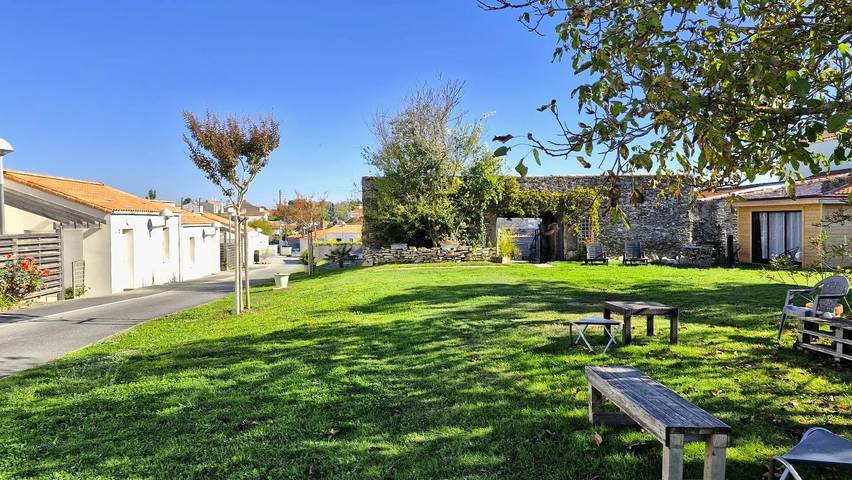 Camping pour 2 personnes, avec Jacuzzi et Sauna aux Les Sables-d'Olonne