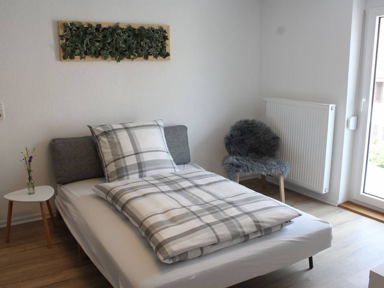 Ganze Wohnung, Ferienwohnung 2, 41 qm, 1 Schlafzimmer mit Doppelbett, 1 Schlafsofa, max. 3 Personen in Burladingen, Neckar-Alb