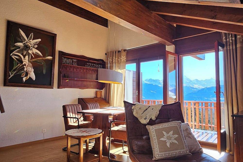 Geheel appartement, Rustige, centraal gelegen studio op de bovenste verdieping met een fantastisch uitzicht in Randogne, Sion - Sierre & omgeving