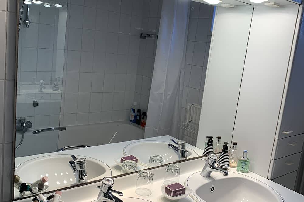 Leuke villa in een rustige en groene omgeving, op 10 minuten van de zee in Retranchement, Zeeuws-Vlaanderen