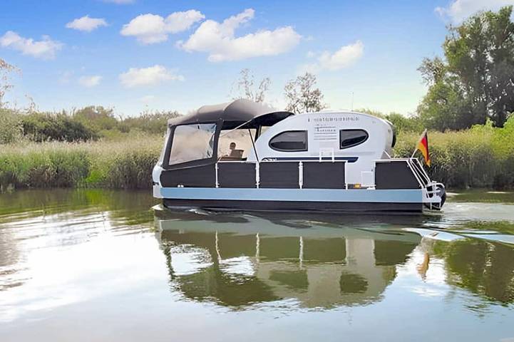 Hausboot für 3 Personen, mit Terrasse, mit Haustier in Mecklenburgische Seenplatte - 3