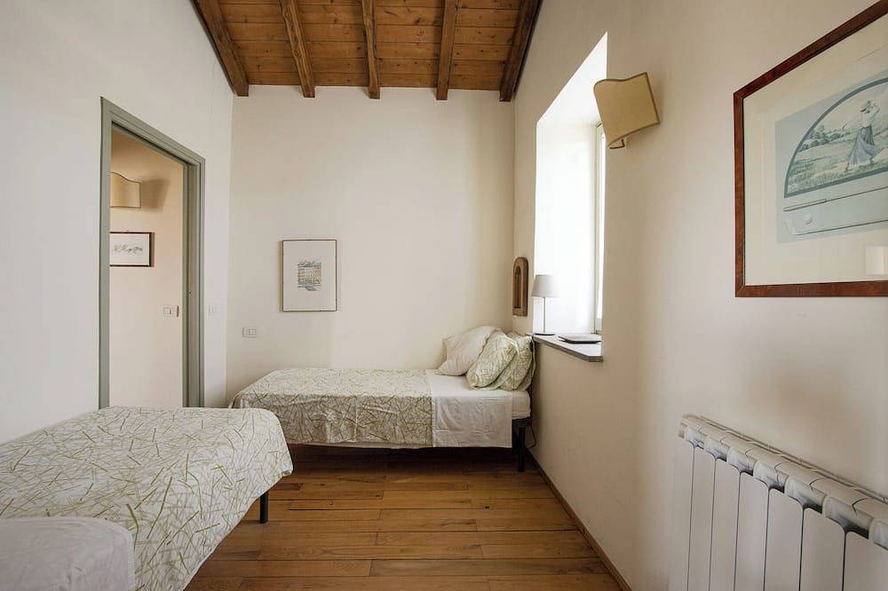 Ganze Wohnung, Ferienwohnung Pineta - Vigna Luisa Resort - nahe bei Rom in Genzano di Roma, Parco Regionale dei Castelli Romani