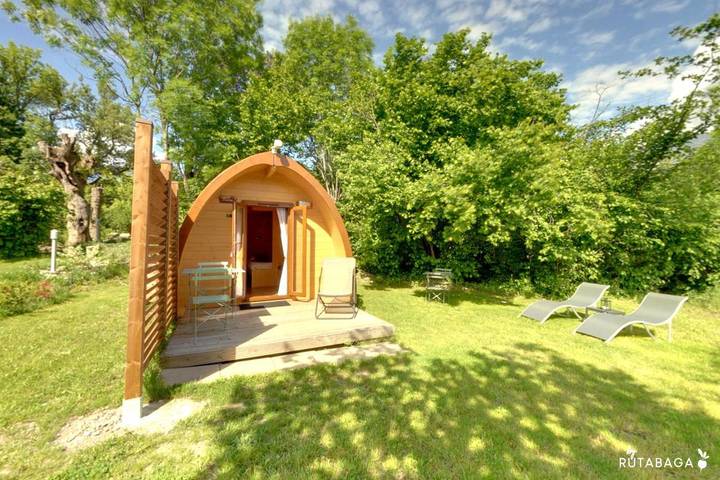 Camping pour 2 personnes, avec Terrasse et Jardin ainsi que Piscine et Vue