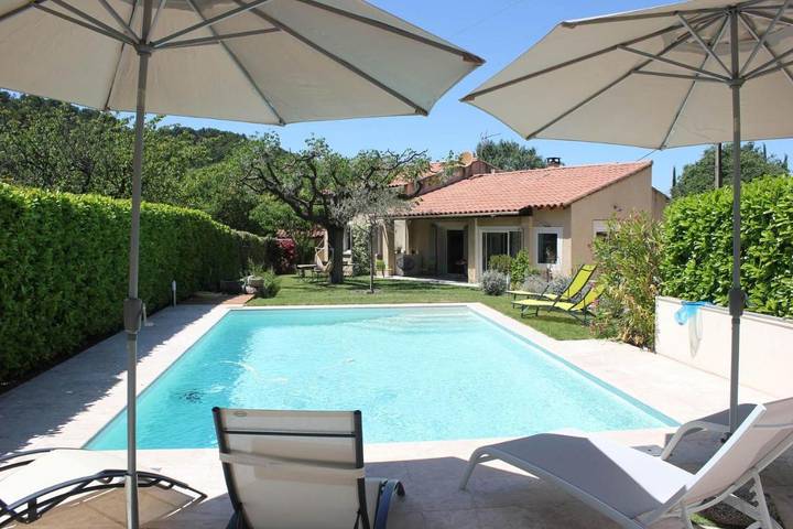 Villa pour 8 personnes, avec Piscine