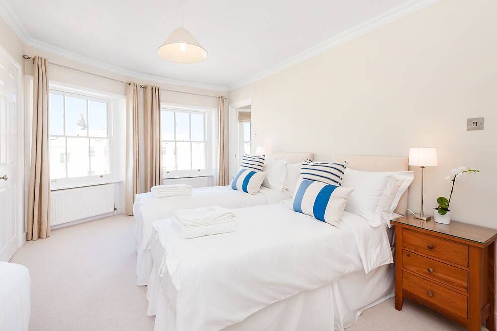 Apartment for 12 People in Hove, Brighton