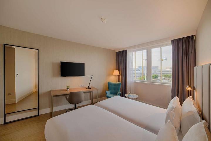 Hôtel pour 2 personnes, avec terrasse et sauna dans Aeroport Toulouse - Blagnac - 3