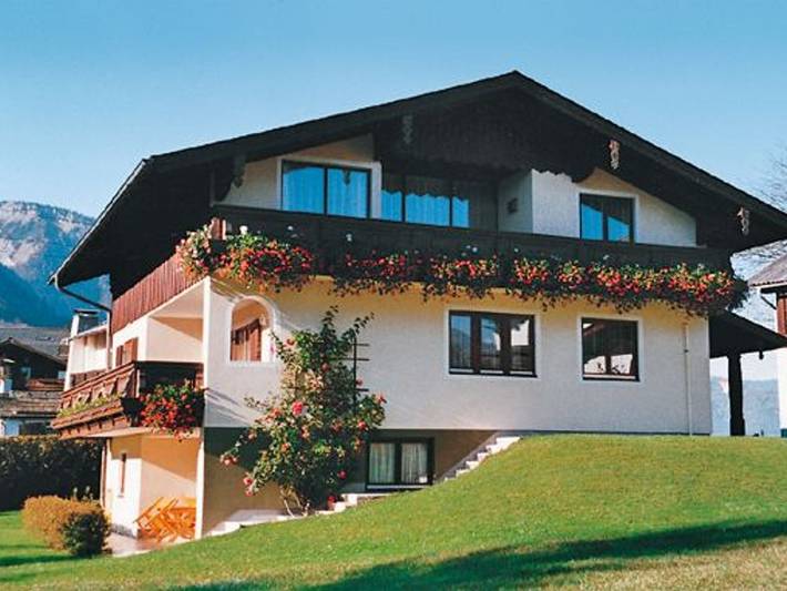 Ferienwohnung für 4 Personen, mit Garten und Balkon in Strobl