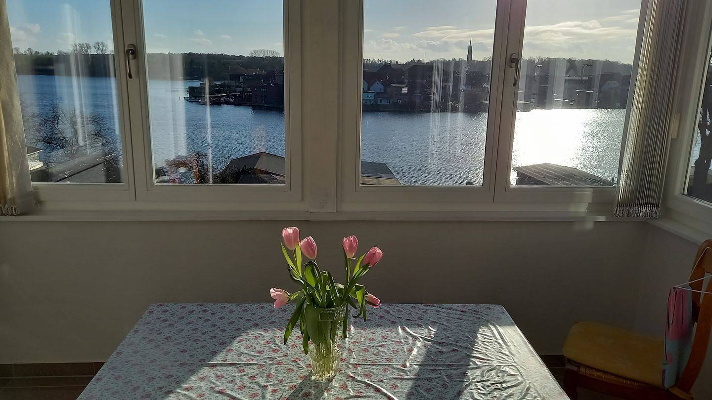 Apartamento entero, Ferienwohnung "Inselblick" mit Wassergrundstück, Seeblick und Bootliegeplatz in Malchow, Fleesensee